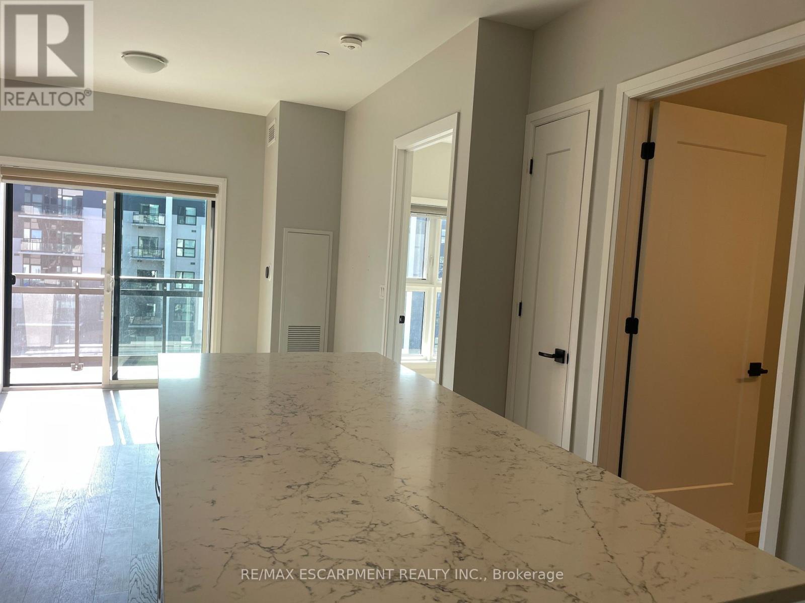 502 - 102 Grovewood Common, Oakville, Ontario  L6H 0X2 - Photo 11 - W12859236