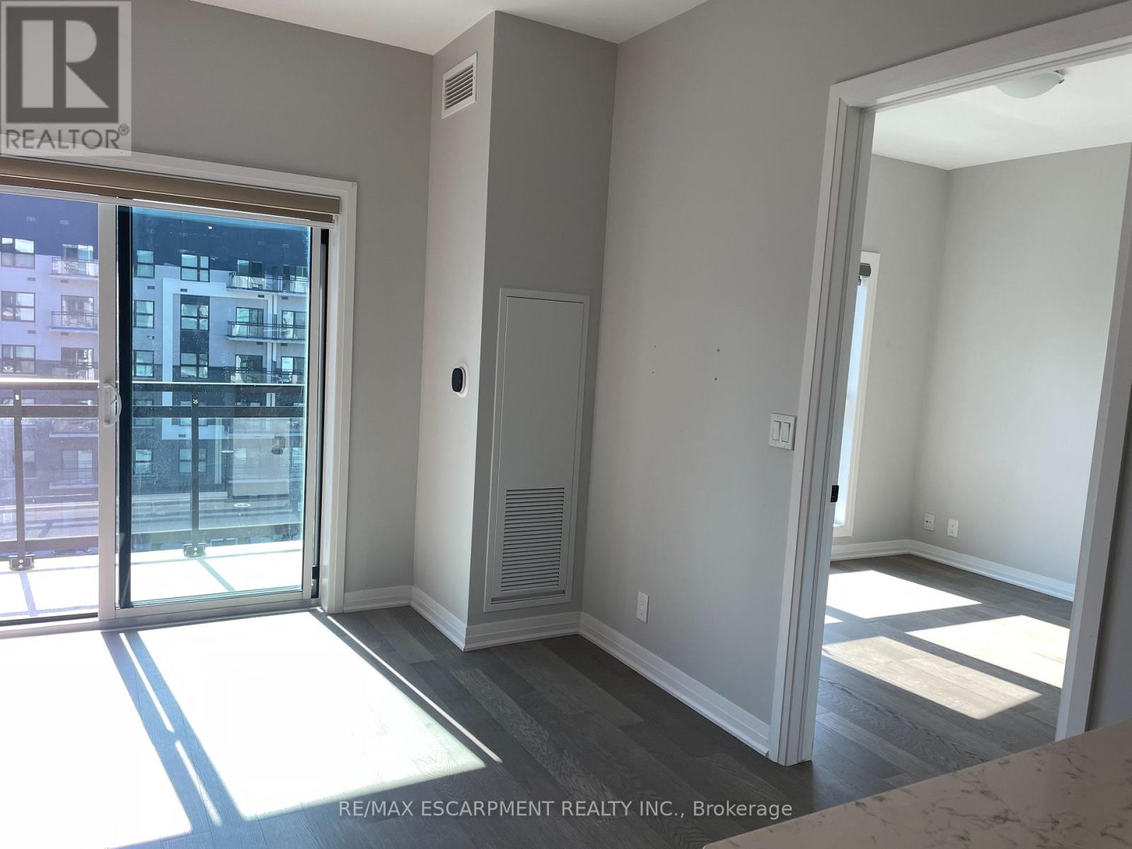 502 - 102 Grovewood Common, Oakville, Ontario  L6H 0X2 - Photo 12 - W12859236