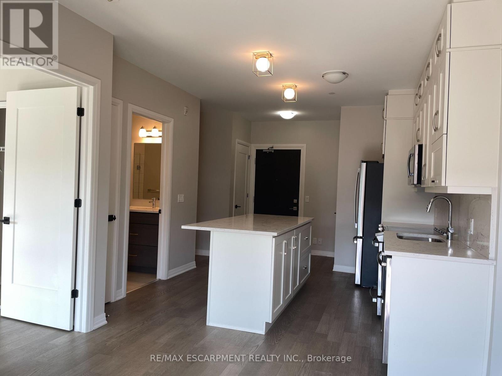 502 - 102 Grovewood Common, Oakville, Ontario  L6H 0X2 - Photo 17 - W12859236