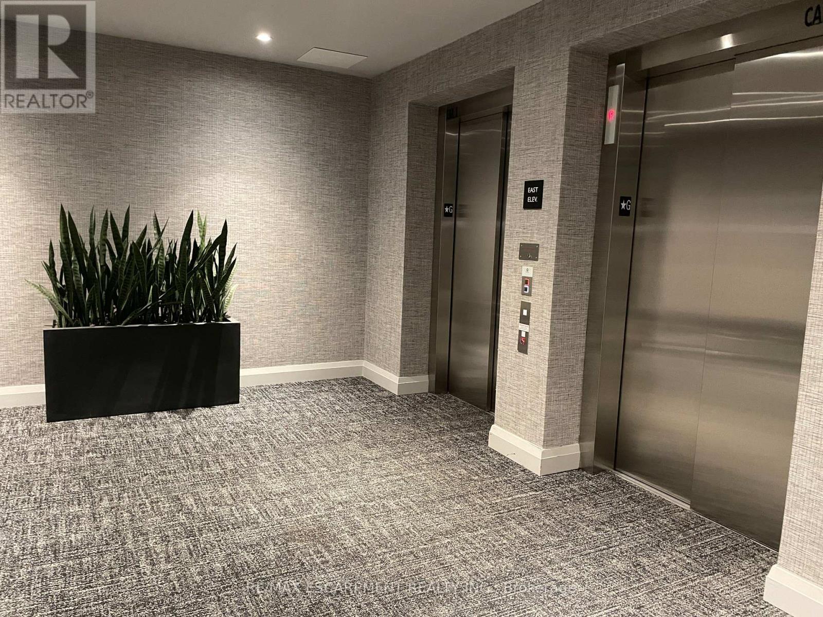 502 - 102 Grovewood Common, Oakville, Ontario  L6H 0X2 - Photo 5 - W12859236