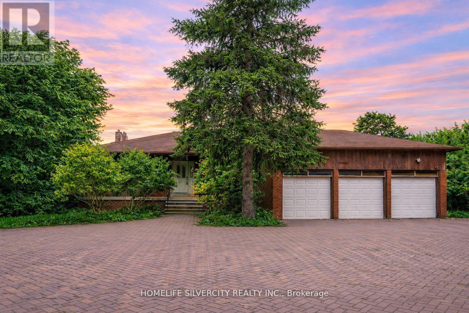 4395 Castlemore Road, Brampton, Ontario  L6P 0W9 - Photo 3 - W12859248