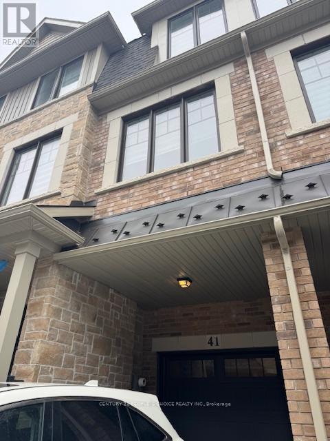 41 Folcroft Street, Brampton, Ontario  L6Y 0B6 - Photo 2 - W12859262