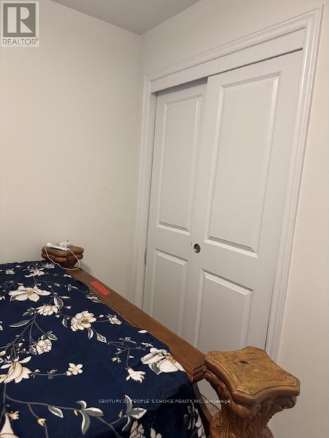 41 Folcroft Street, Brampton, Ontario  L6Y 0B6 - Photo 5 - W12859262