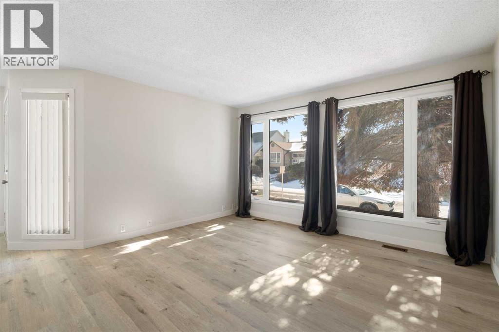 35 Shawmeadows Close Sw, Calgary, Alberta  T2Y 1A5 - Photo 2 - A2290022