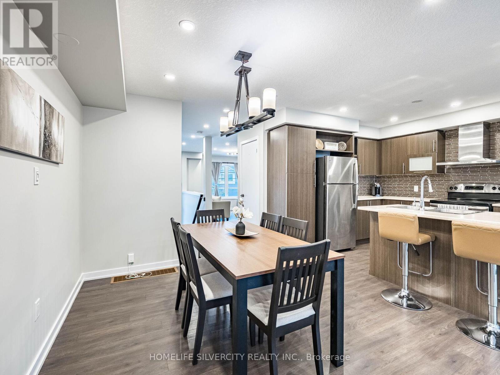 98 Crafter Crescent, Hamilton (Stoney Creek Mountain), Ontario  L8J 2V5 - Photo 13 - X12859252