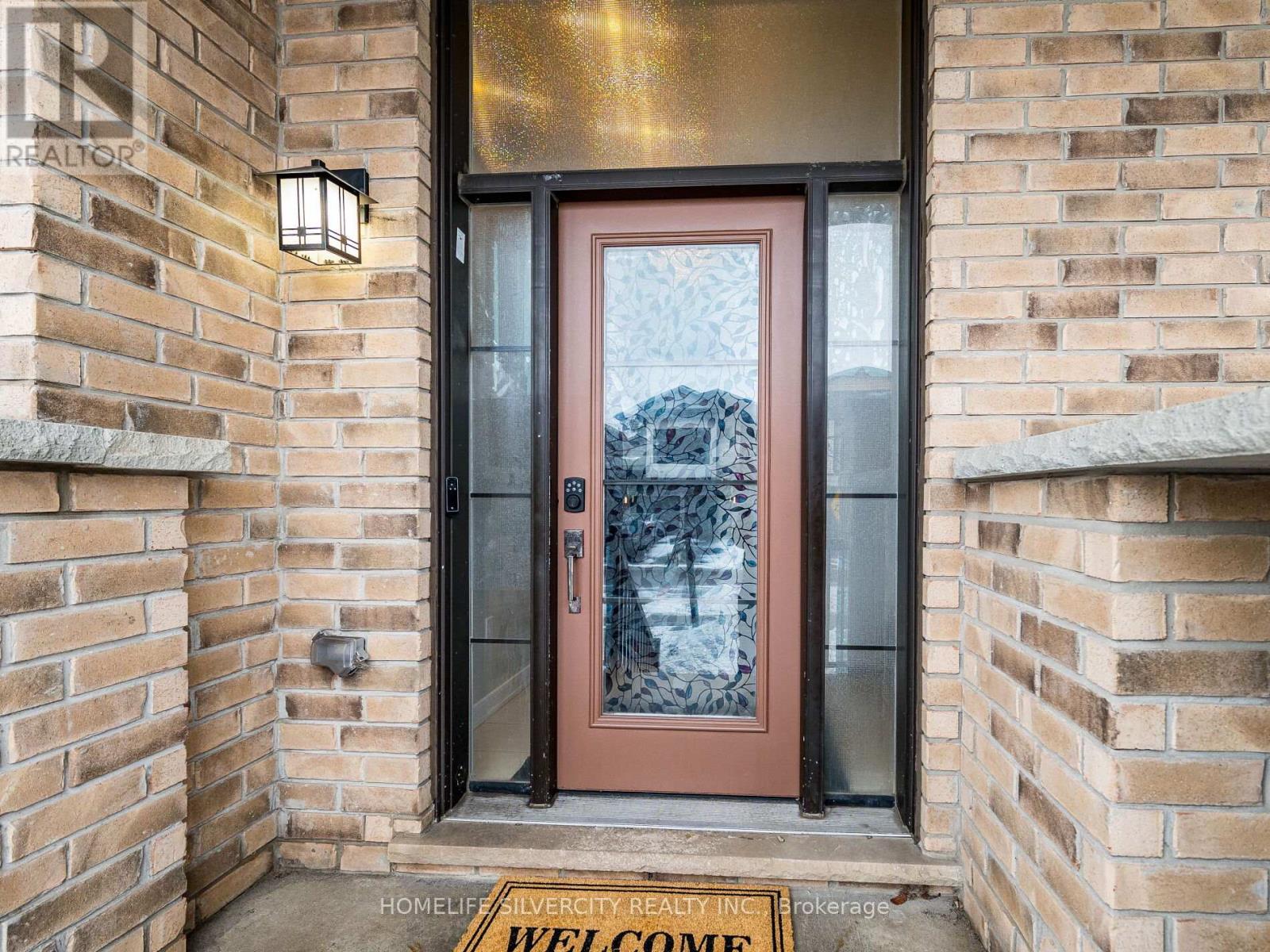 98 Crafter Crescent, Hamilton (Stoney Creek Mountain), Ontario  L8J 2V5 - Photo 3 - X12859252