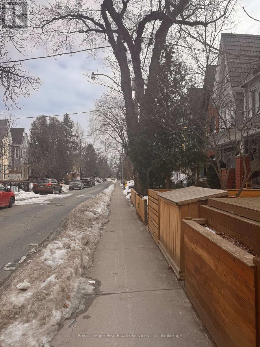 148 Major Street, Toronto (University), Ontario  M5S 2L2 - Photo 2 - C12859286