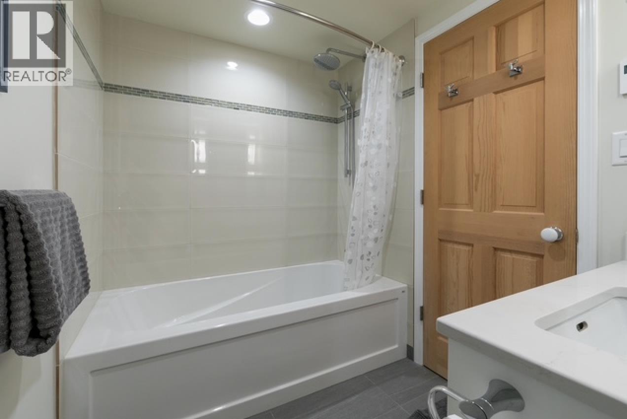 325 3309 Ptarmigan Place, Whistler, British Columbia  V8E 0V6 - Photo 12 - R3097143