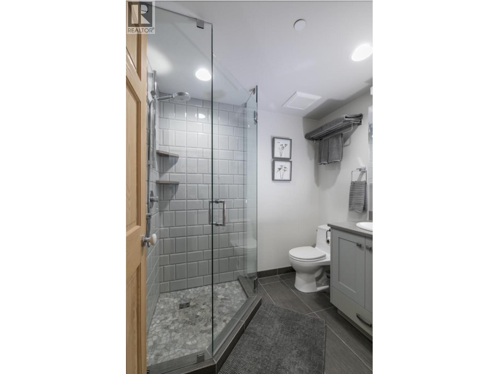 325 3309 Ptarmigan Place, Whistler, British Columbia  V8E 0V6 - Photo 7 - R3097143