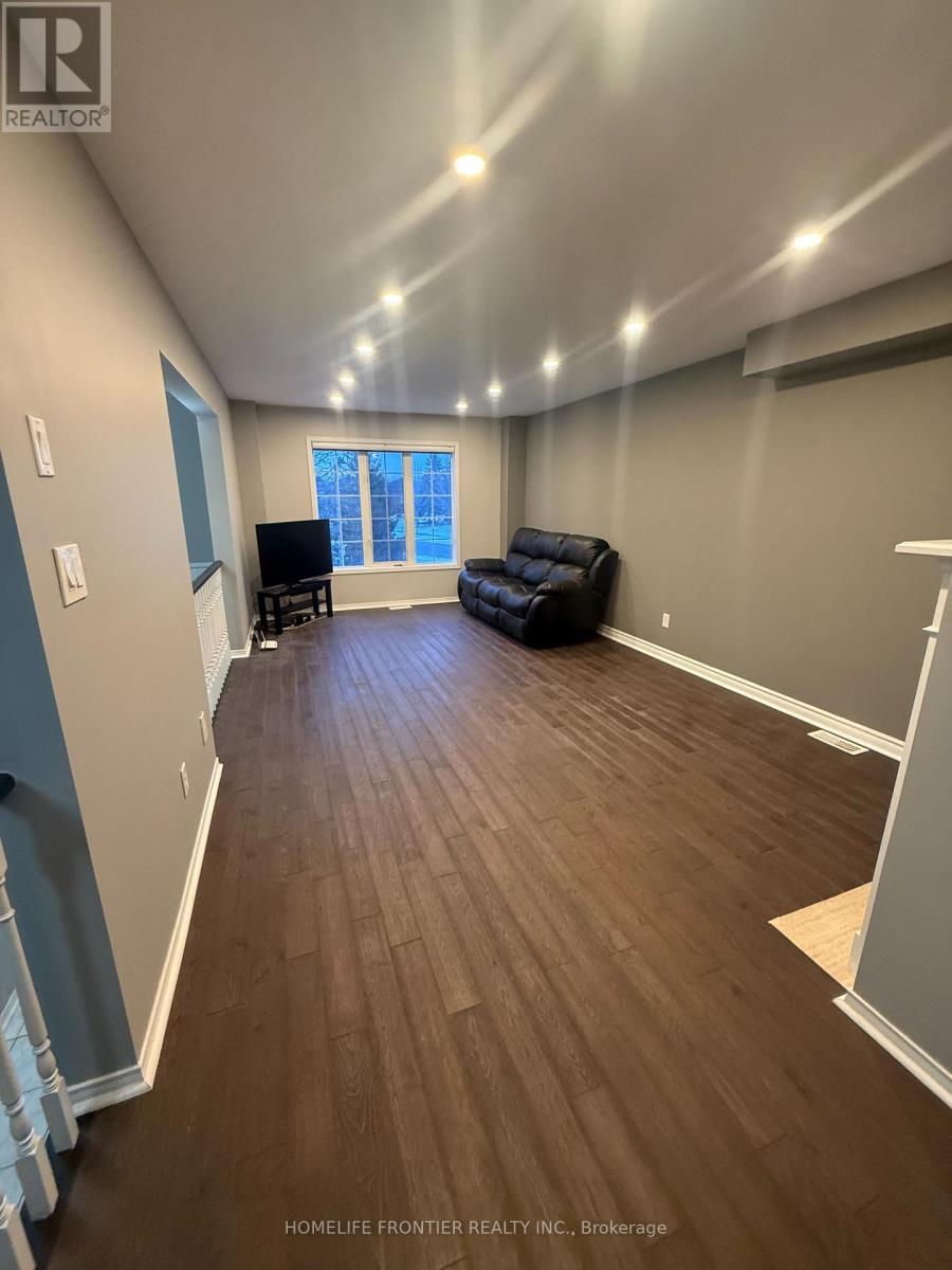 2494 Gill Crescent, Oakville (Ro River Oaks), Ontario  L6H 6P4 - Photo 2 - W12849192