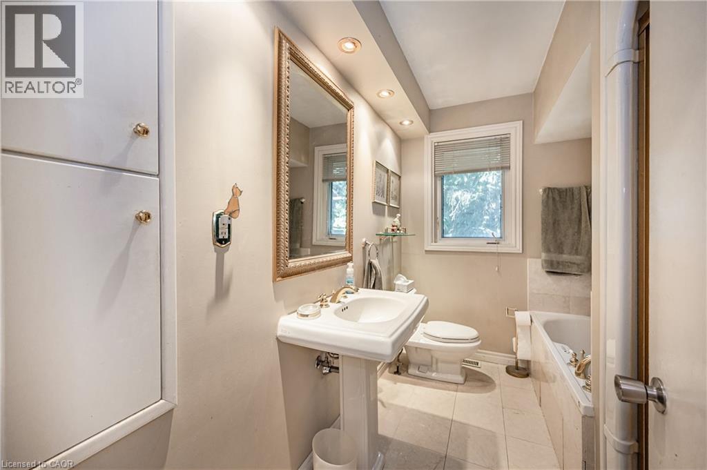 557 Stillwater Crescent, Burlington, Ontario  L7T 3M8 - Photo 12 - 40809938