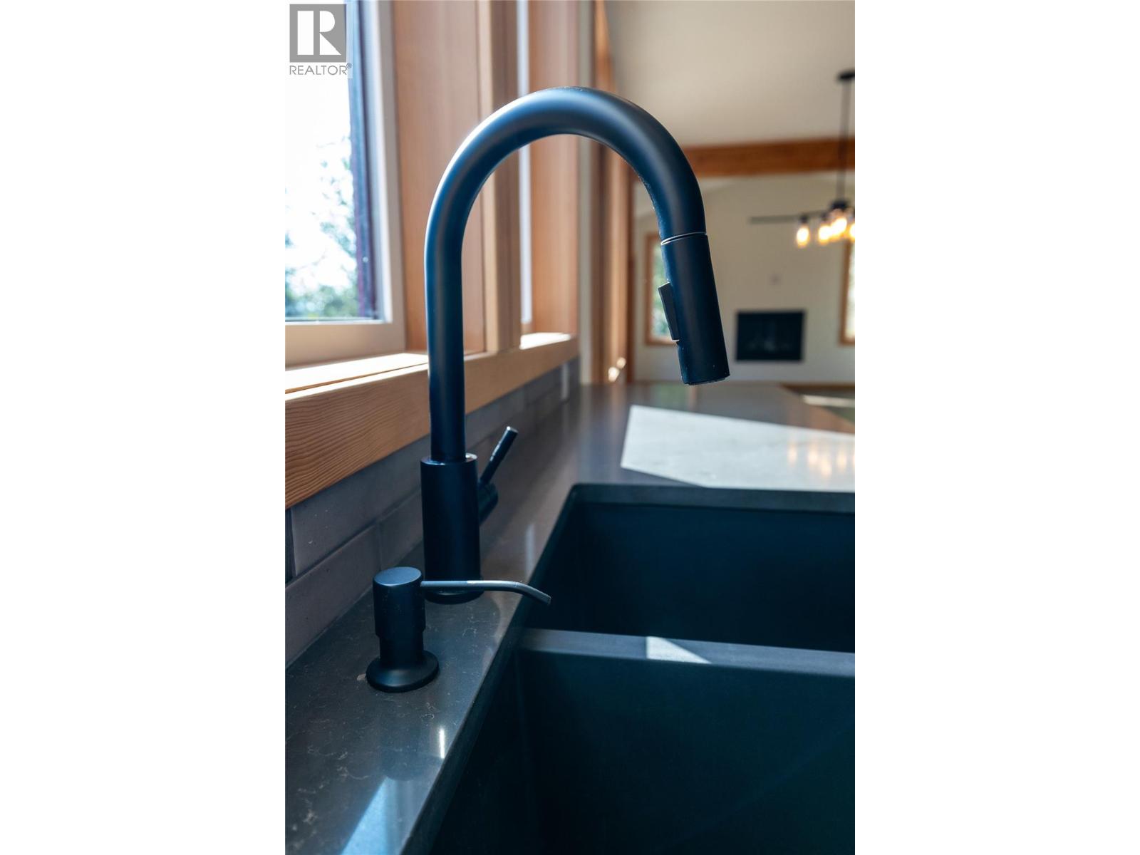 145 Lakeview Drive, Nelson, British Columbia  V1L 6W6 - Photo 26 - 10372109