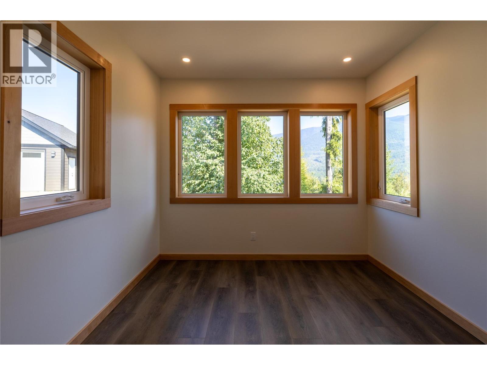 145 Lakeview Drive, Nelson, British Columbia  V1L 6W6 - Photo 11 - 10372109