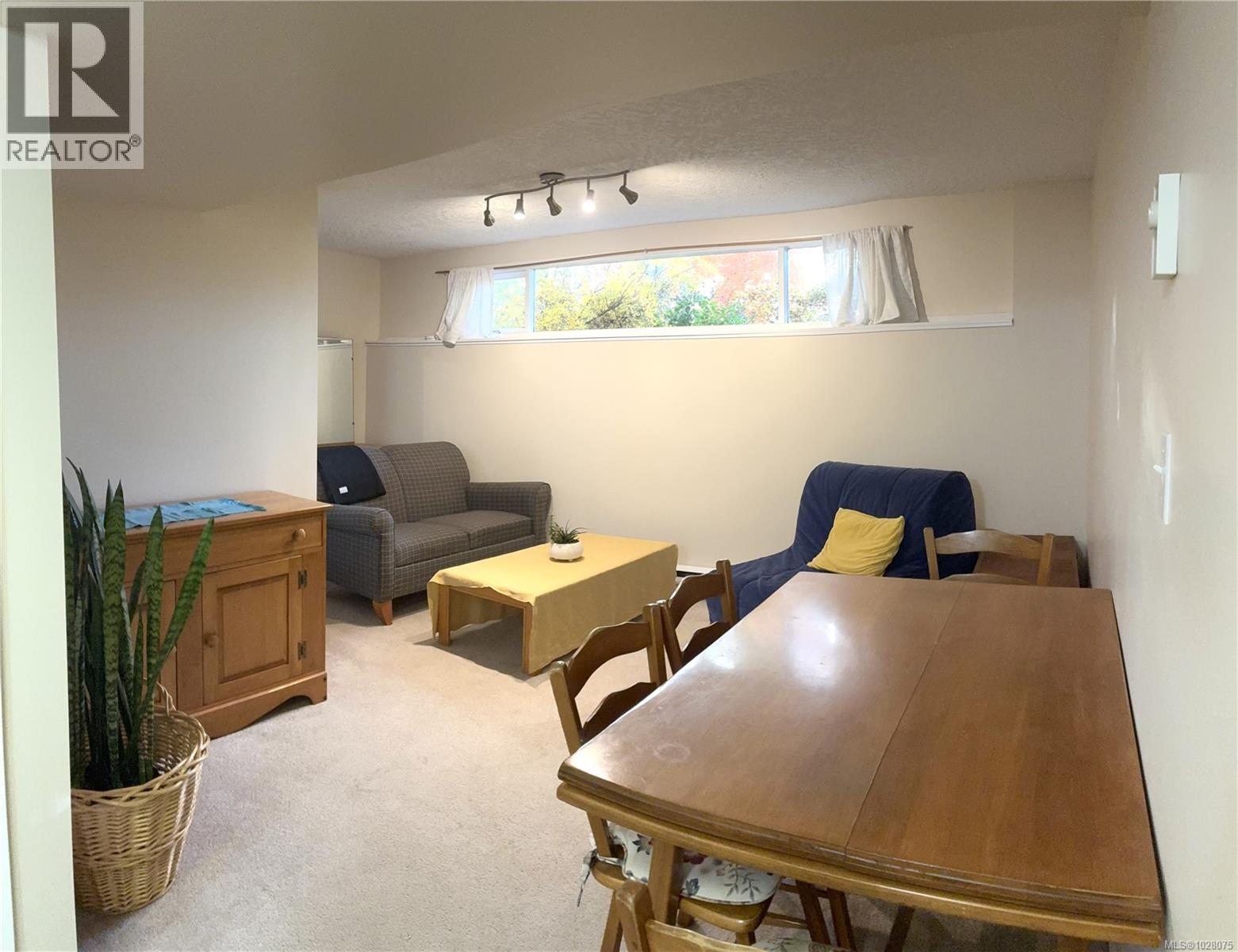 3901 Ansell Rd, Saanich, British Columbia  V8P 4W1 - Photo 14 - 1028075