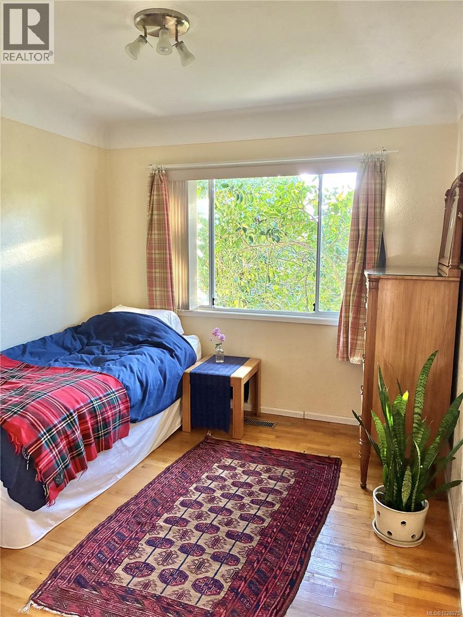 3901 Ansell Rd, Saanich, British Columbia  V8P 4W1 - Photo 9 - 1028075