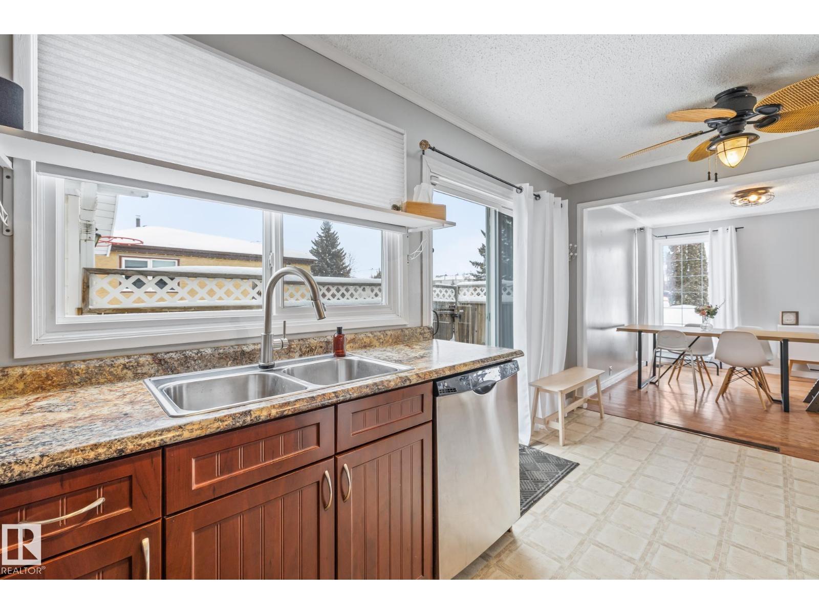 9406 99 Av, Morinville, Alberta  T8R 1K1 - Photo 15 - E4476011