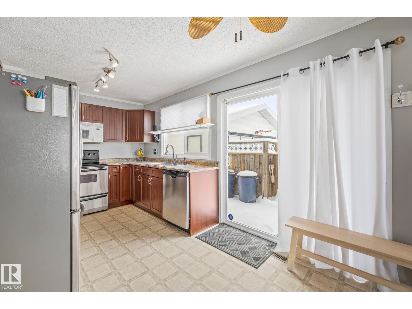 9406 99 Av, Morinville, Alberta  T8R 1K1 - Photo 14 - E4476011