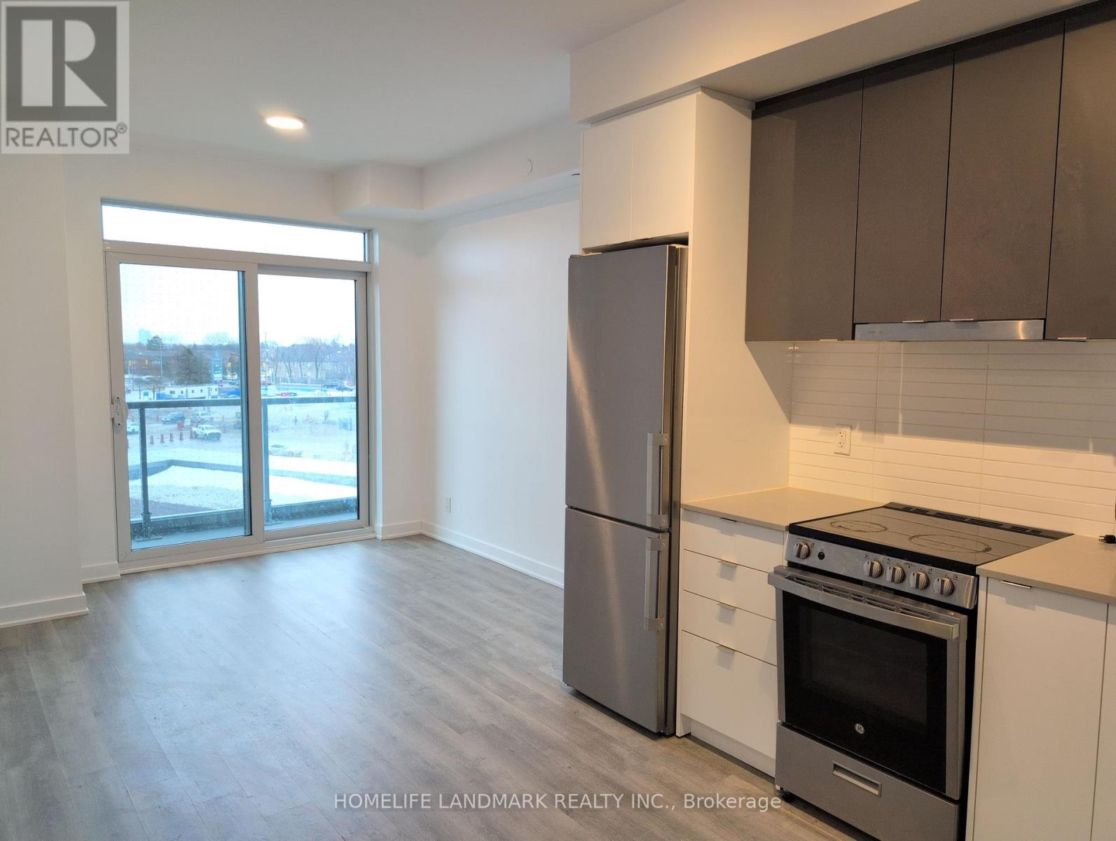 B-0330 - 50 UPPER MALL WAY, vaughan (brownridge), Ontario