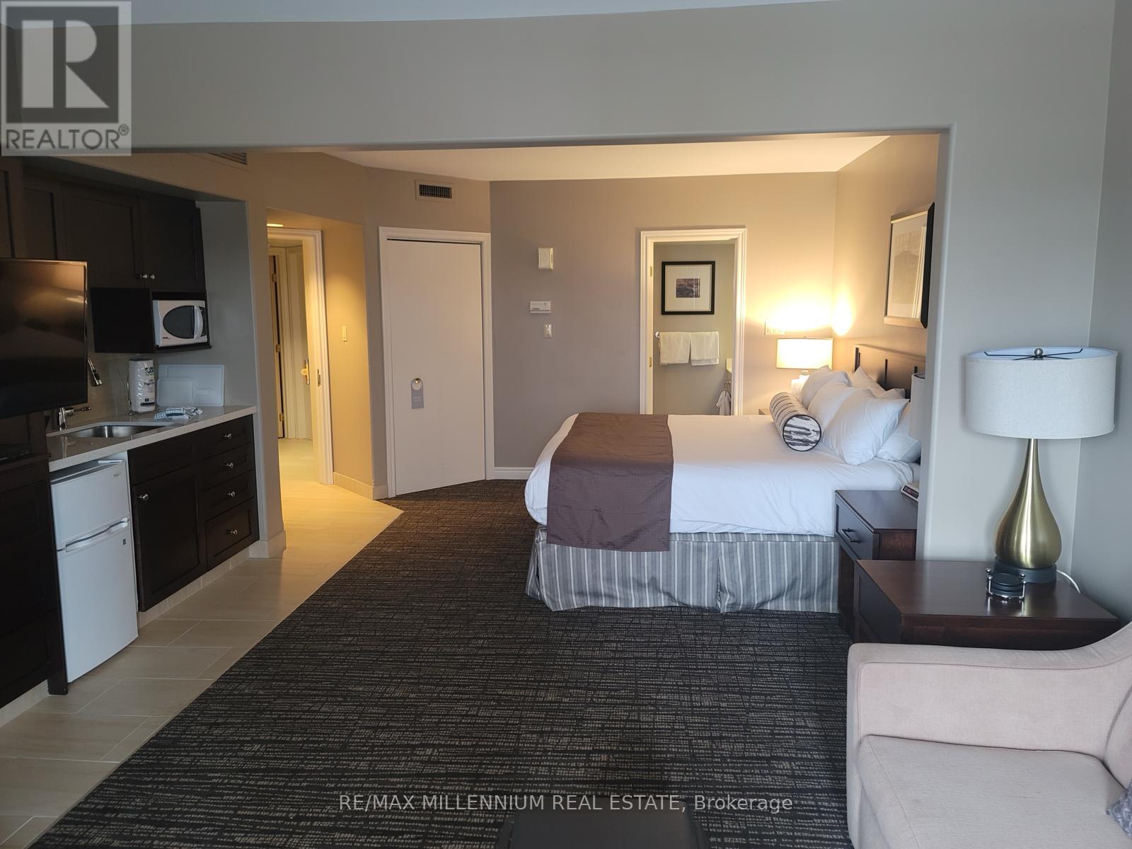 2442-43 - 90 Highland Drive, Oro-Medonte (Horseshoe Valley), Ontario  L0L 2L0 - Photo 8 - S12859274