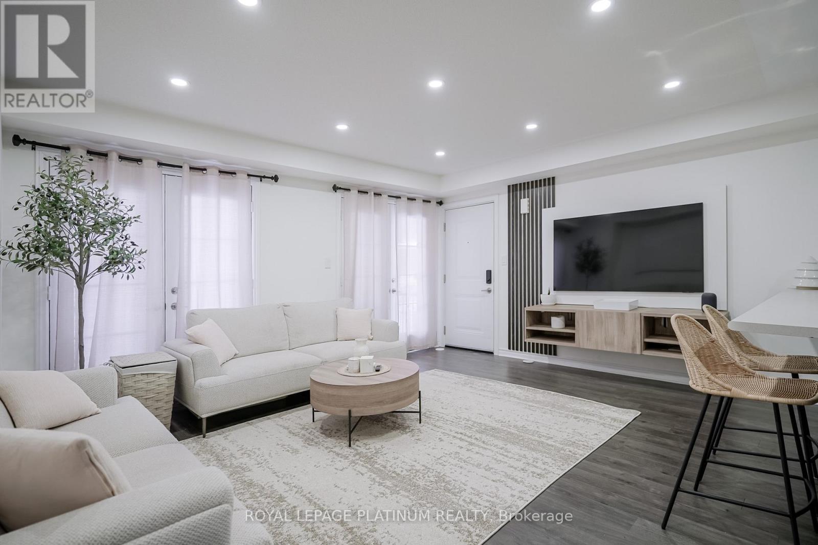 #36 - 200 Veterans Drive, Brampton, Ontario L7A 4S6 - Photo 7 - W12859268