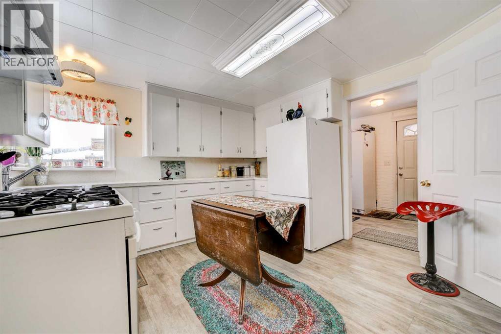 1158 Albert Avenue, Pincher Creek, Alberta  T0K 1W0 - Photo 14 - A2291079