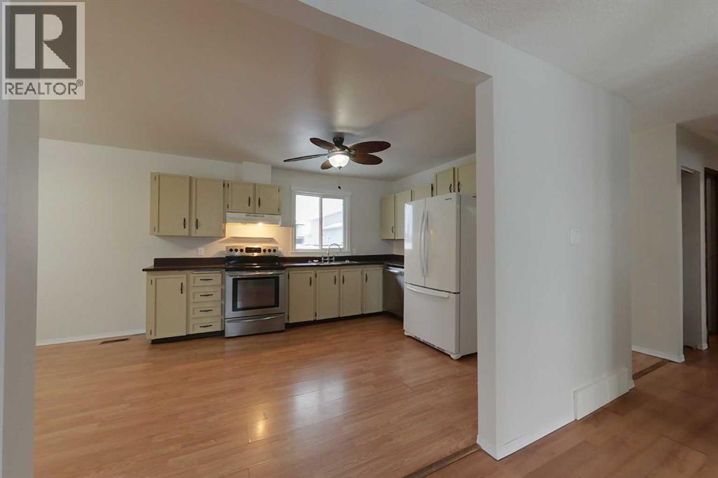 400 8 Street Se, Slave Lake, Alberta  T0G 2A3 - Photo 4 - A2273077