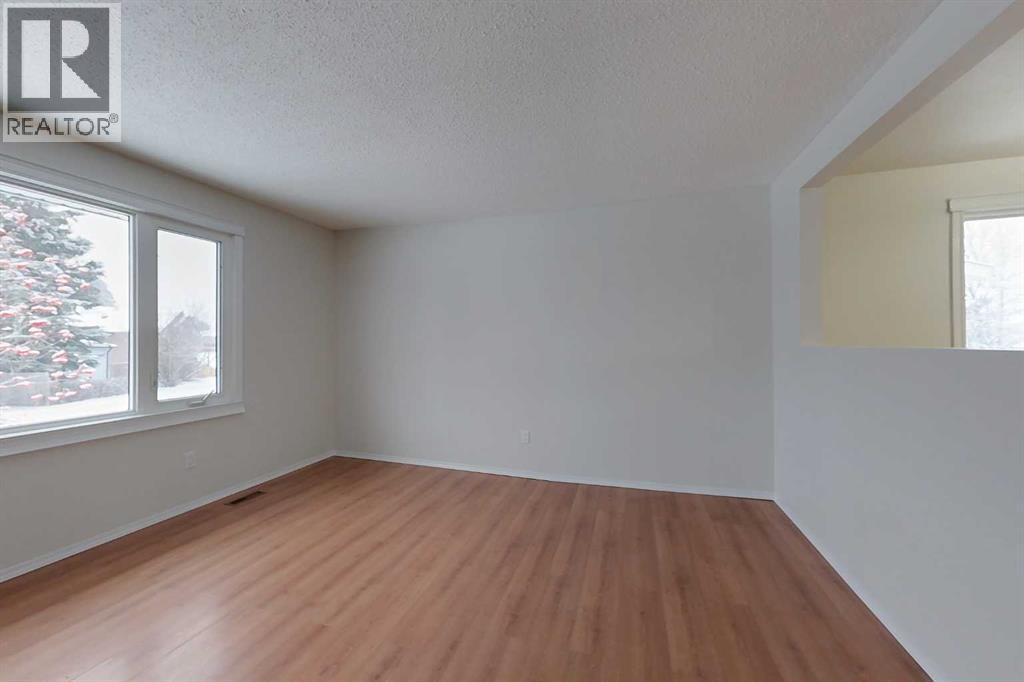 400 8 Street Se, Slave Lake, Alberta  T0G 2A3 - Photo 3 - A2273077