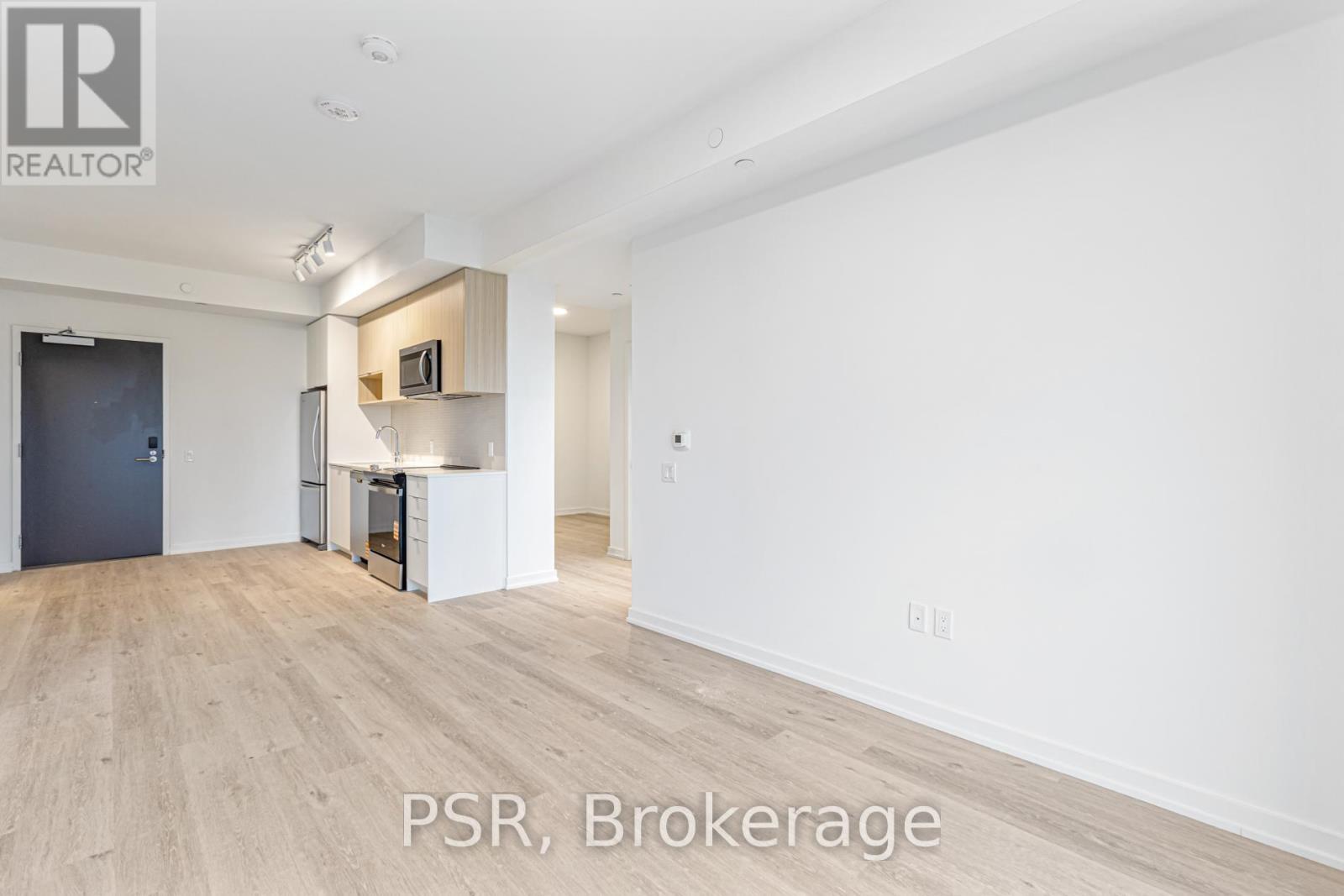 714 - 4365 Bloor Street W, Toronto, Ontario  M9C 1R3 - Photo 11 - W12850778