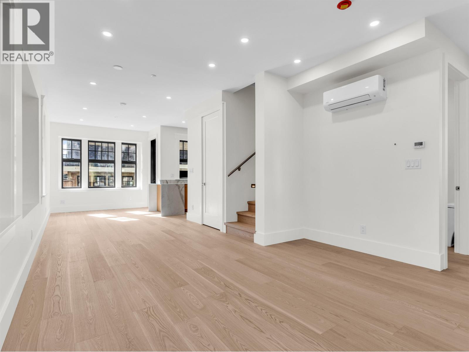 2566 W 2nd Avenue, Vancouver, British Columbia  V6K 1J8 - Photo 6 - R3096096