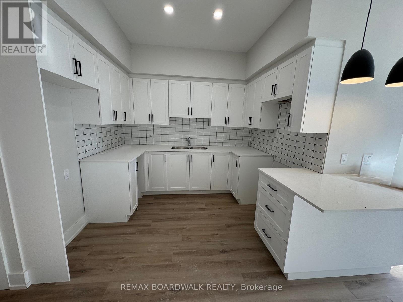 107 - 5874 Cr #19 Road, North Grenville, Ontario  K0G 1J0 - Photo 4 - X12859314