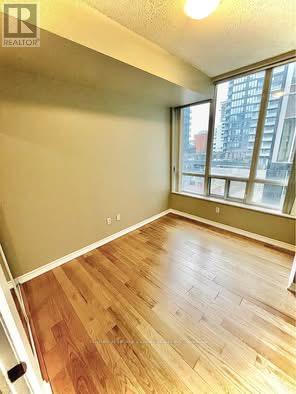 1205 - 270 Wellington Street W, Toronto, Ontario  M5V 3P5 - Photo 5 - C12859254