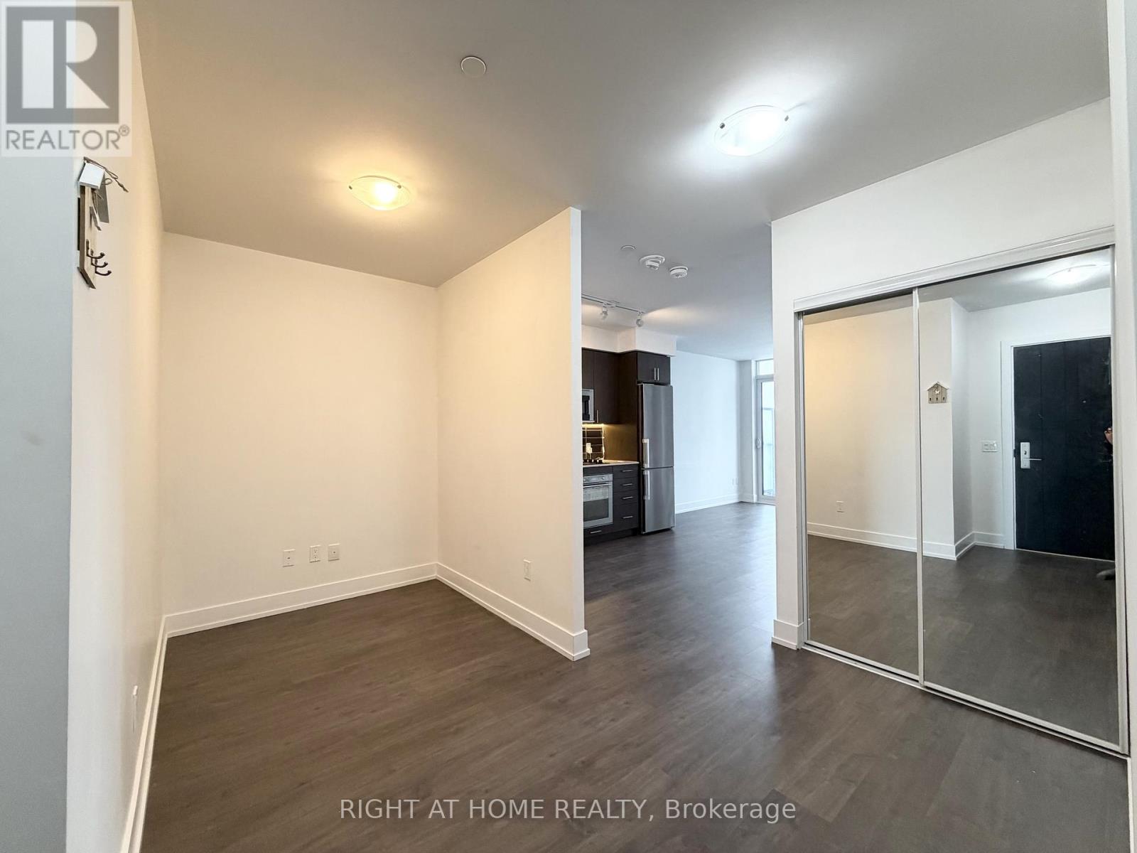 1713 - 2550 Simcoe Street N, Oshawa, Ontario  L1L 0R5 - Photo 4 - E12730000