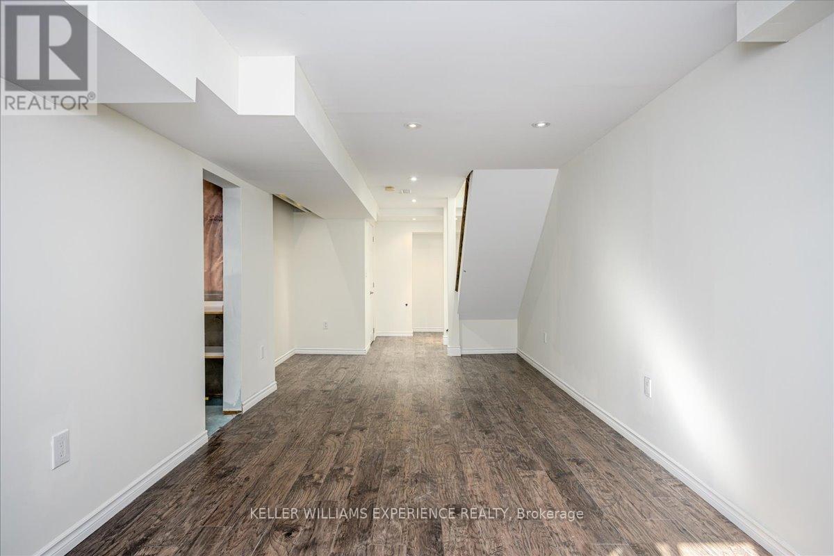 70 Weymouth Road, Barrie, Ontario  L4M 6R7 - Photo 36 - S12850118