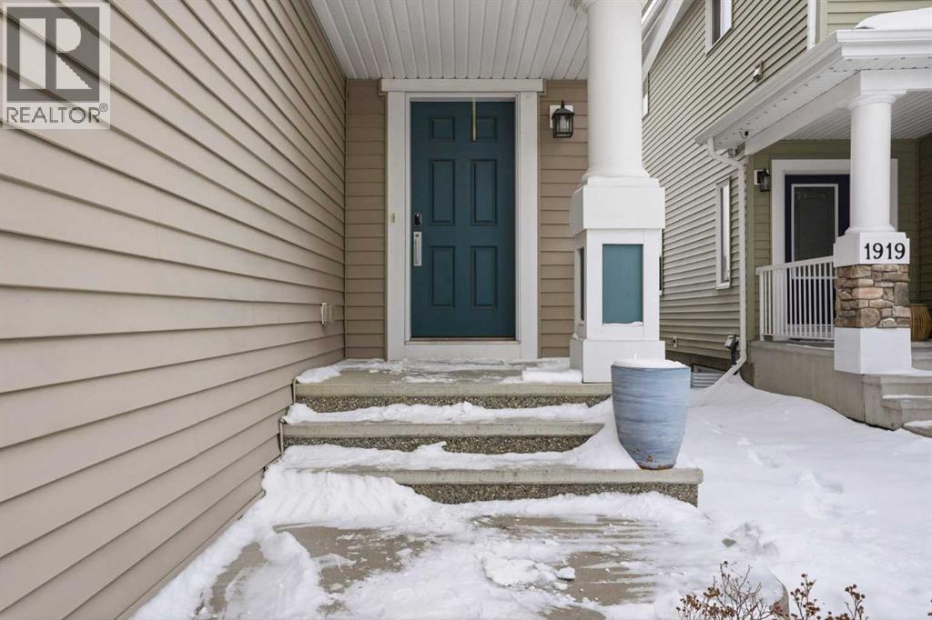 1915 77 Street SW, Edmonton, Alberta  T6X 1V9 - Photo 2 - A2290780