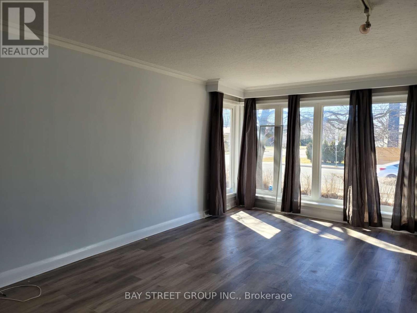 Upper - 110 Acton Avenue, Toronto, Ontario  M3H 4H3 - Photo 11 - C12859328