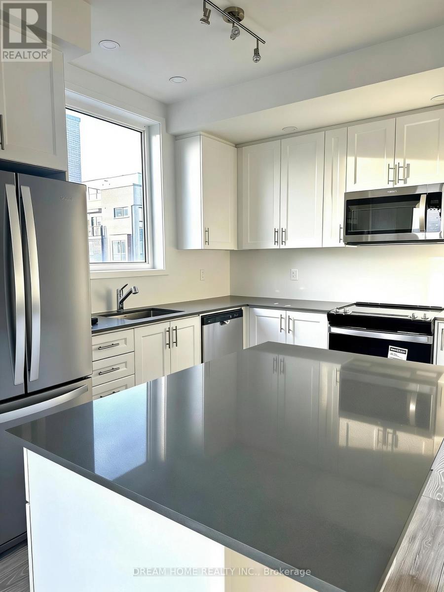 12 - 22 Lytham Green Circle, Newmarket, Ontario  L3Y 0H4 - Photo 7 - N12859346