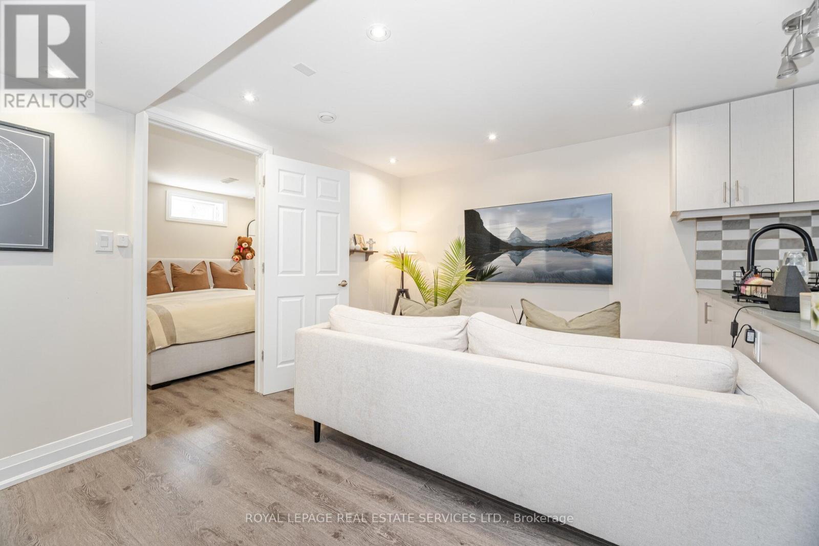 52 Wildberry Crescent, Brampton (Sandringham-Wellington), Ontario  L6R 1J9 - Photo 38 - W12675704