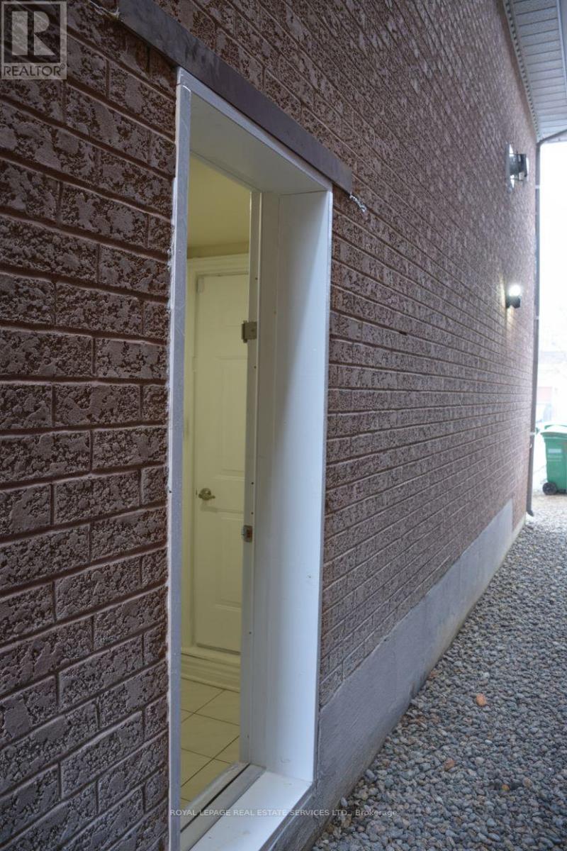 52 Wildberry Crescent, Brampton (Sandringham-Wellington), Ontario  L6R 1J9 - Photo 50 - W12675704