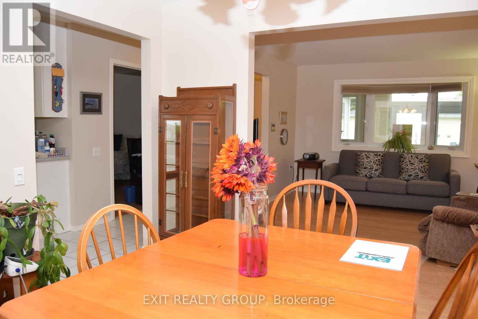 9 Empire Boulevard, Prince Edward County (Wellington Ward), Ontario  K0K 3L0 - Photo 5 - X12199360