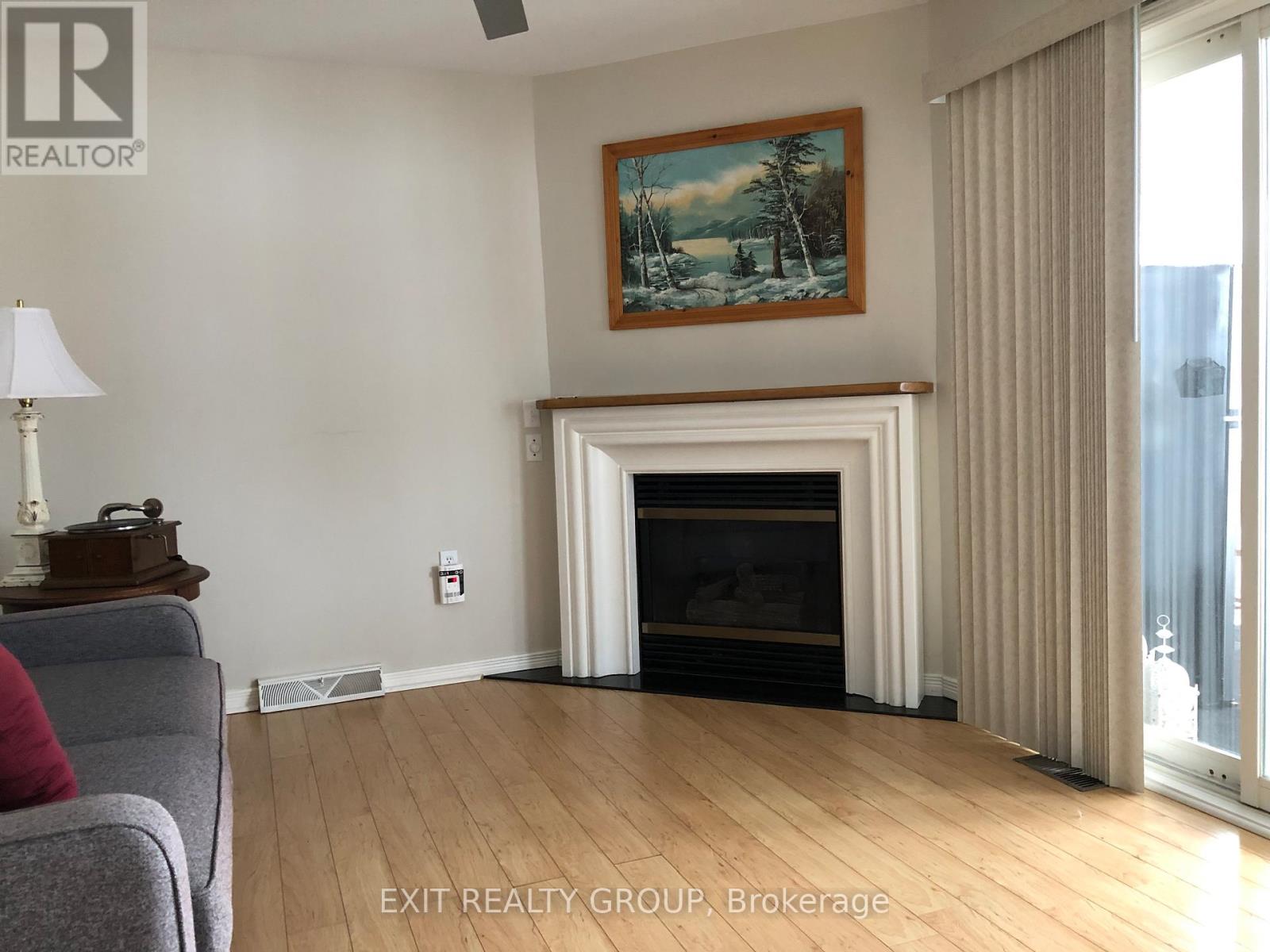 9 Empire Boulevard, Prince Edward County (Wellington Ward), Ontario  K0K 3L0 - Photo 4 - X12199360