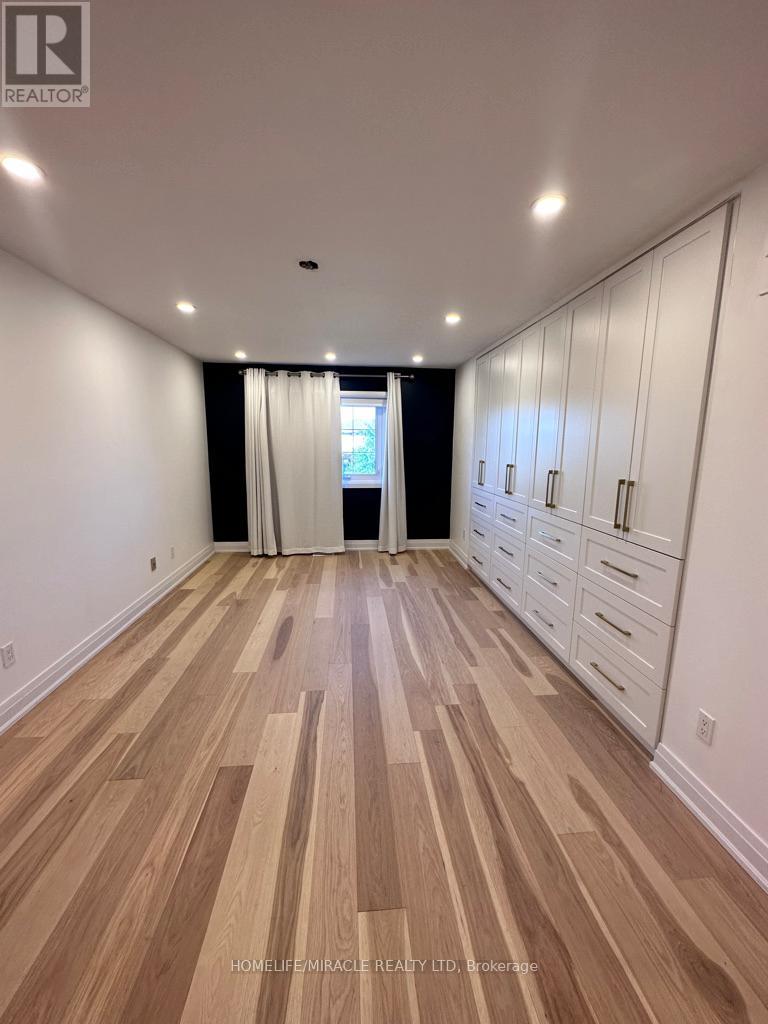 41 Fallen Oak Court, Brampton, Ontario  L6Y 3T6 - Photo 14 - W12859312