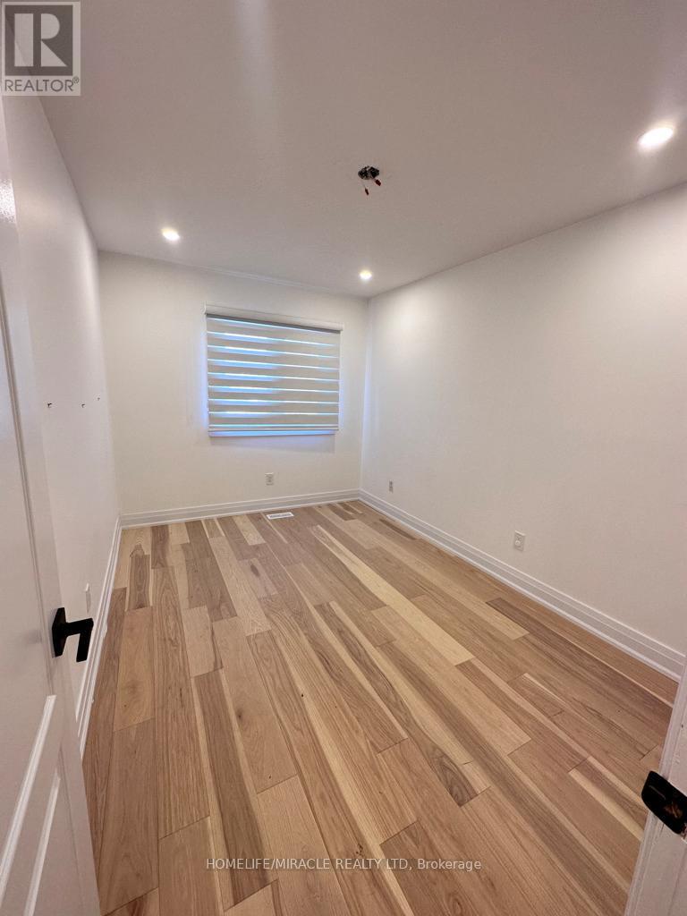 41 Fallen Oak Court, Brampton, Ontario  L6Y 3T6 - Photo 18 - W12859312