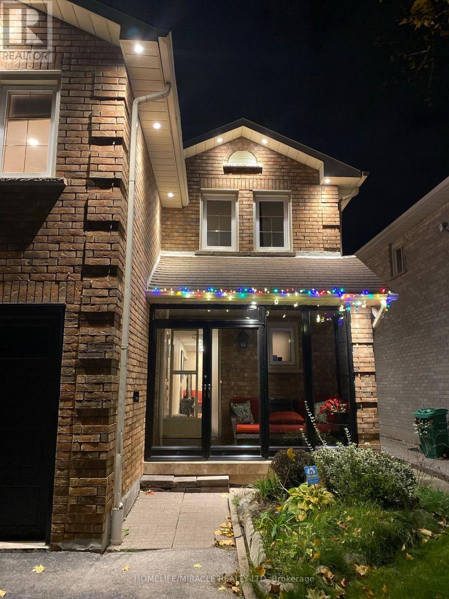 41 Fallen Oak Court, Brampton, Ontario  L6Y 3T6 - Photo 2 - W12859312