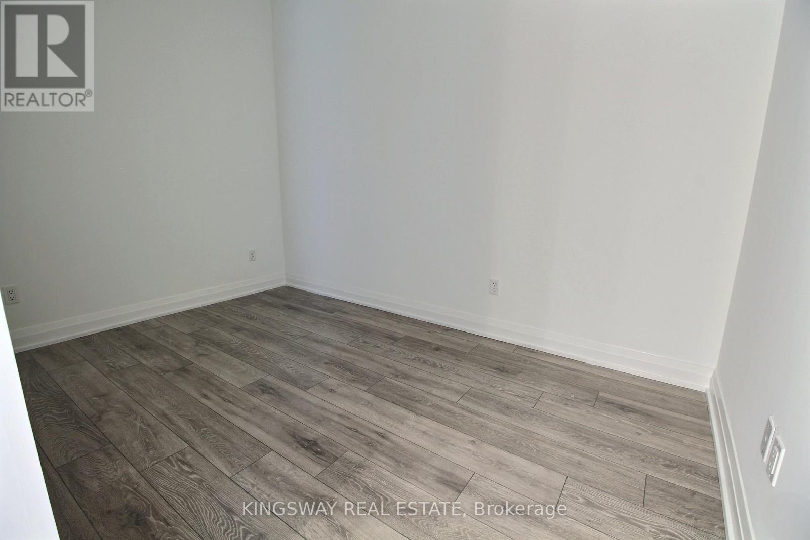 708 - 21 Park Street E, Mississauga, Ontario  L5G 1L7 - Photo 12 - W12859334