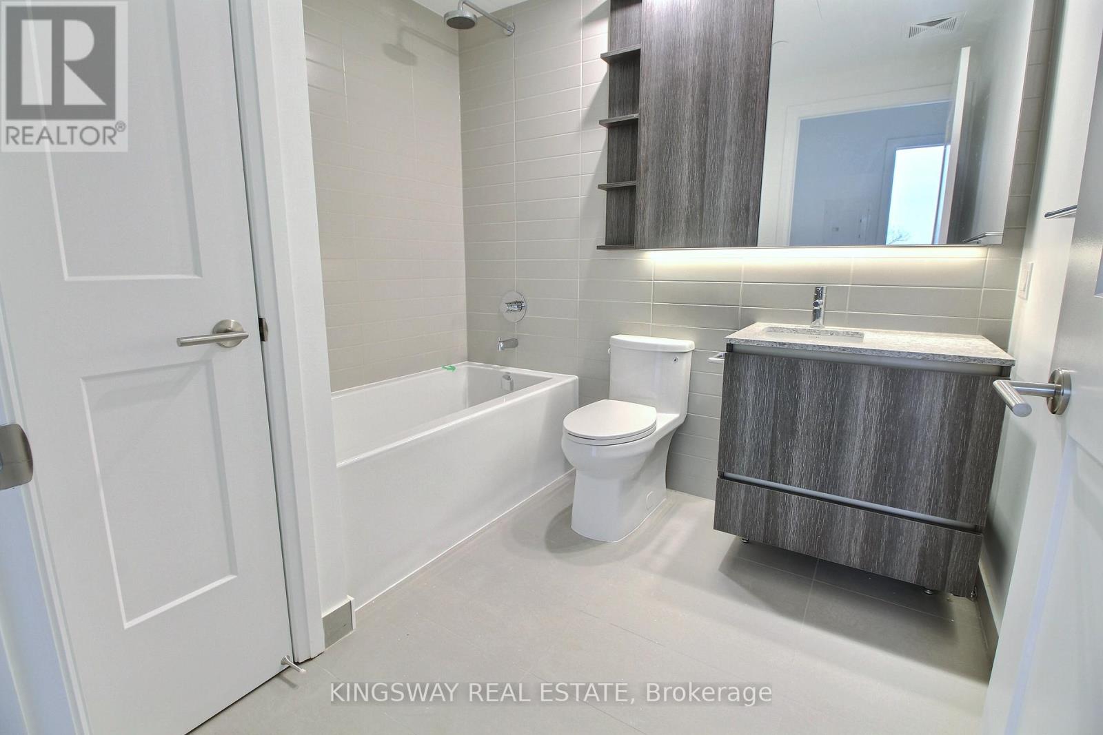 708 - 21 Park Street E, Mississauga, Ontario  L5G 1L7 - Photo 13 - W12859334