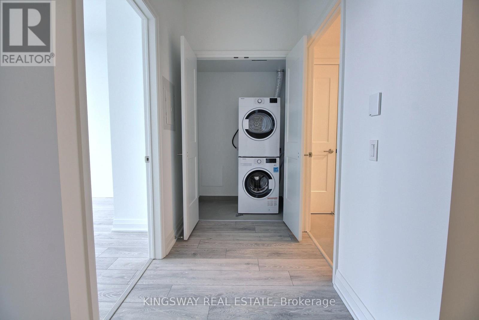 708 - 21 Park Street E, Mississauga, Ontario  L5G 1L7 - Photo 14 - W12859334