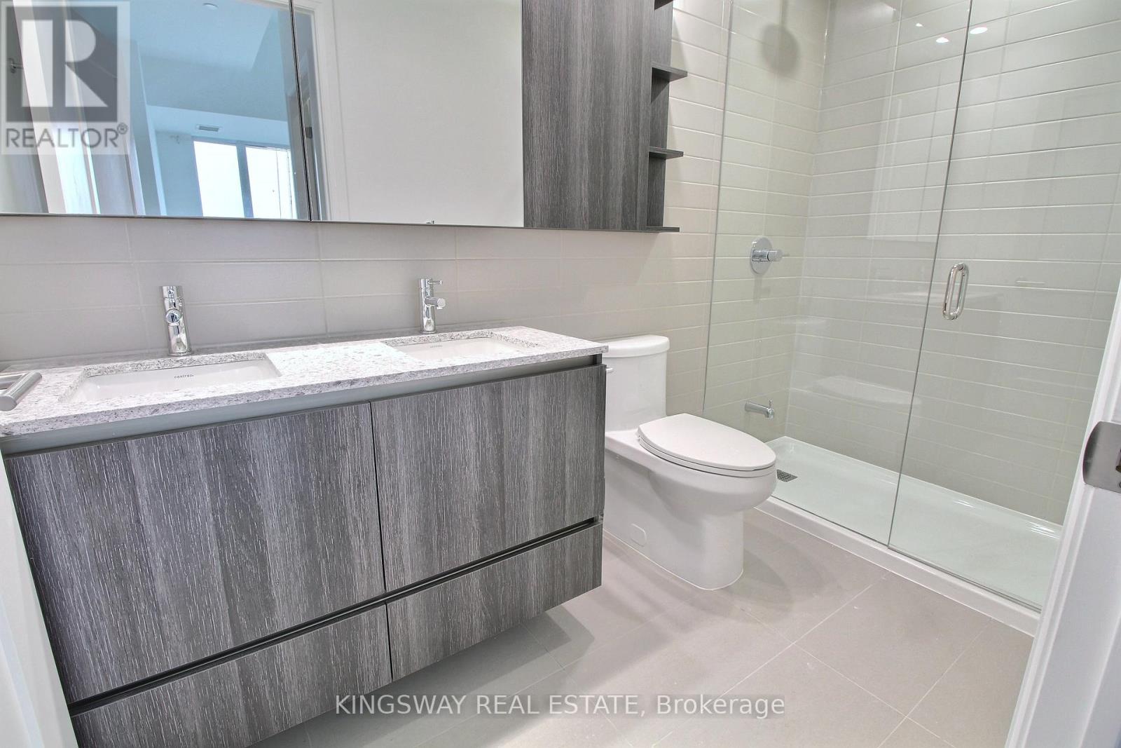 708 - 21 Park Street E, Mississauga, Ontario  L5G 1L7 - Photo 8 - W12859334