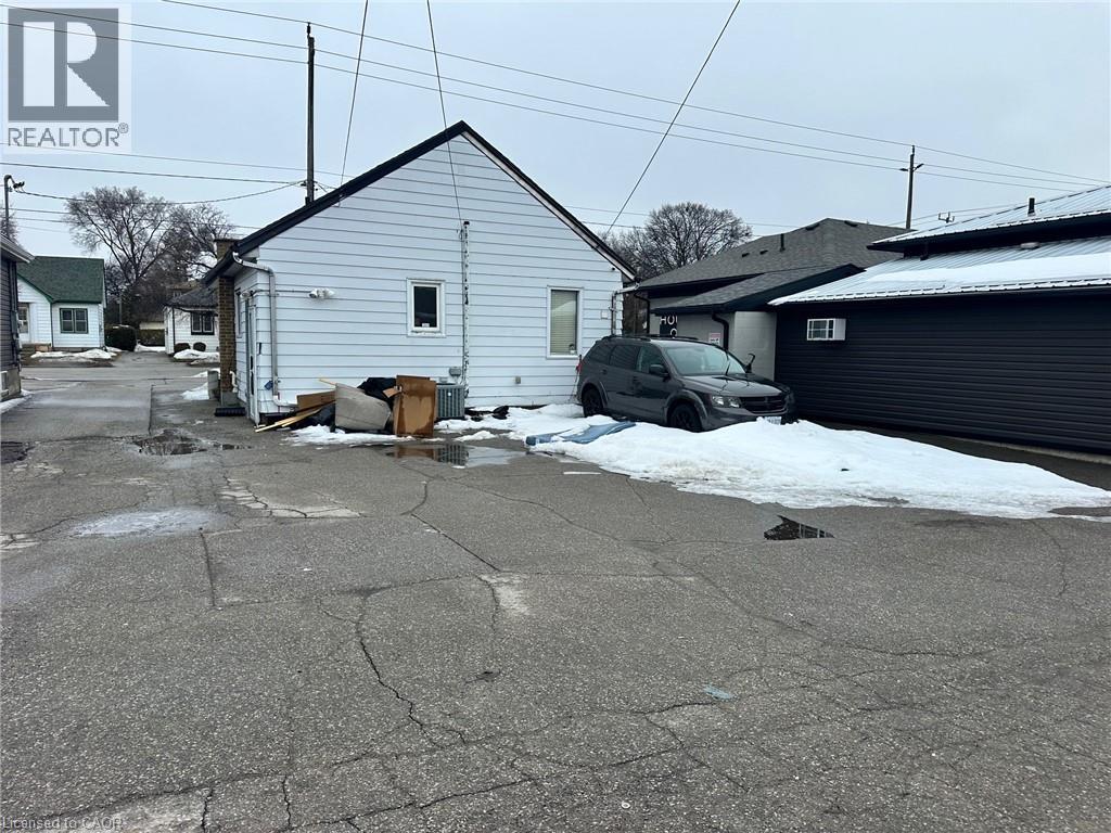 36 Charing Cross Street, Brantford, Ontario  N3R 2H2 - Photo 5 - 40806789