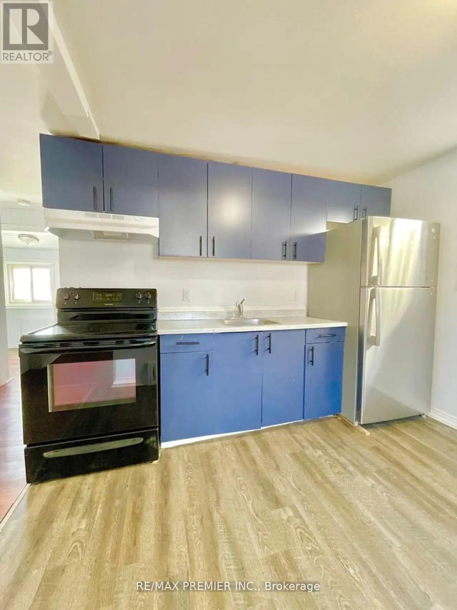 365 Bessie Avenue, Greater Sudbury, Ontario  P3C 4H6 - Photo 16 - X12859344