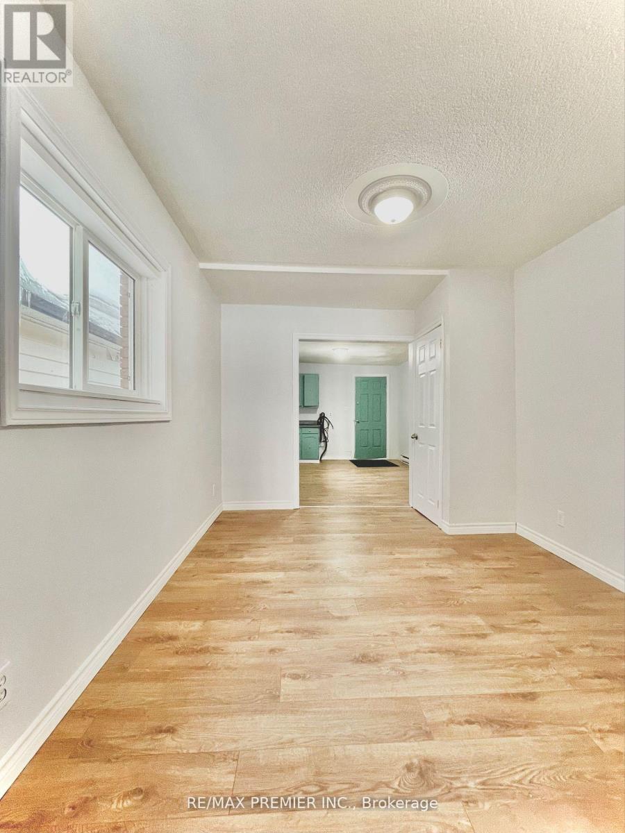 365 Bessie Avenue, Greater Sudbury, Ontario  P3C 4H6 - Photo 2 - X12859344